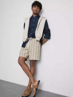 Bermudashorts mit strukturierten Streifen