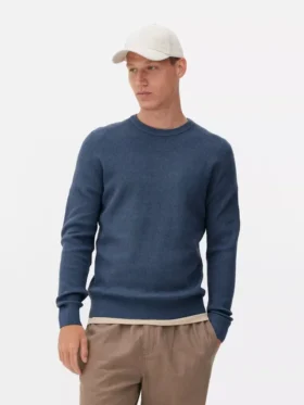 Gerippter Pullover mit Rundhalsausschnitt