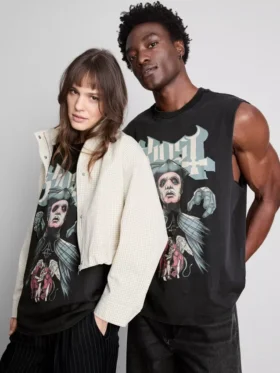 „Ghost“-T-Shirt mit kurzen Ärmeln