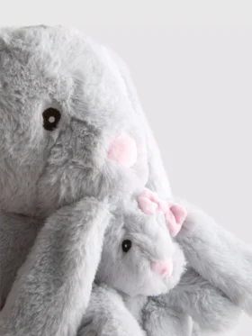 „Hug me bunny“-Plüschtier