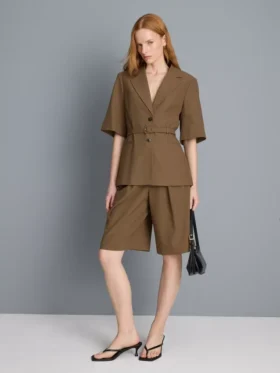 Kurzärmeliger Blazer mit Gürteldetail