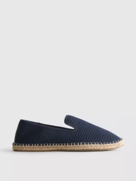 Niedrige Espadrilles aus Strick