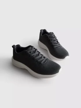 Niedrige Sport-Sneaker