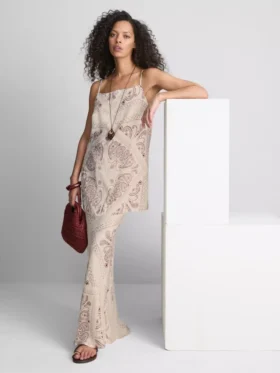 Paula Echevarría – Langes Cami-Top aus geknittertem Satin