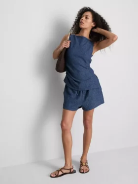 Paula Echevarría – Lässige Crinkle-Shorts