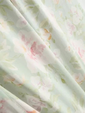 Schlafanzughose mit weitem Bein und Blumenmuster