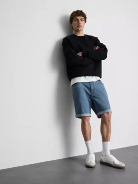 Slim-Fit-Jeansshorts mit mittlerer Leibhöhe